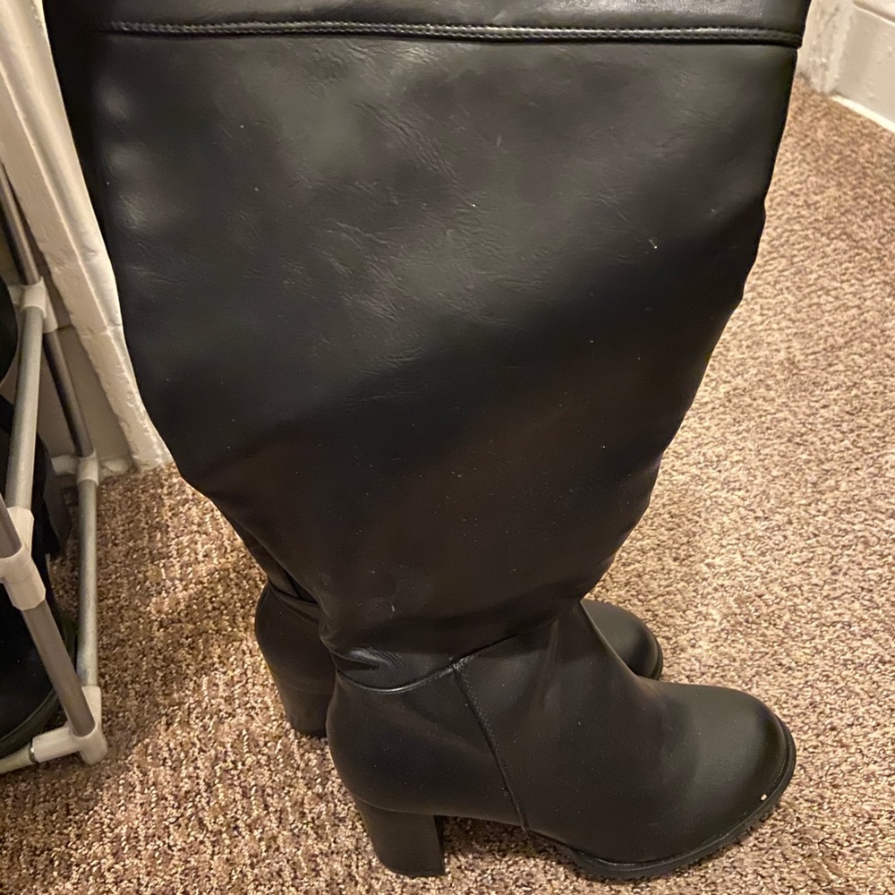 Black Boots